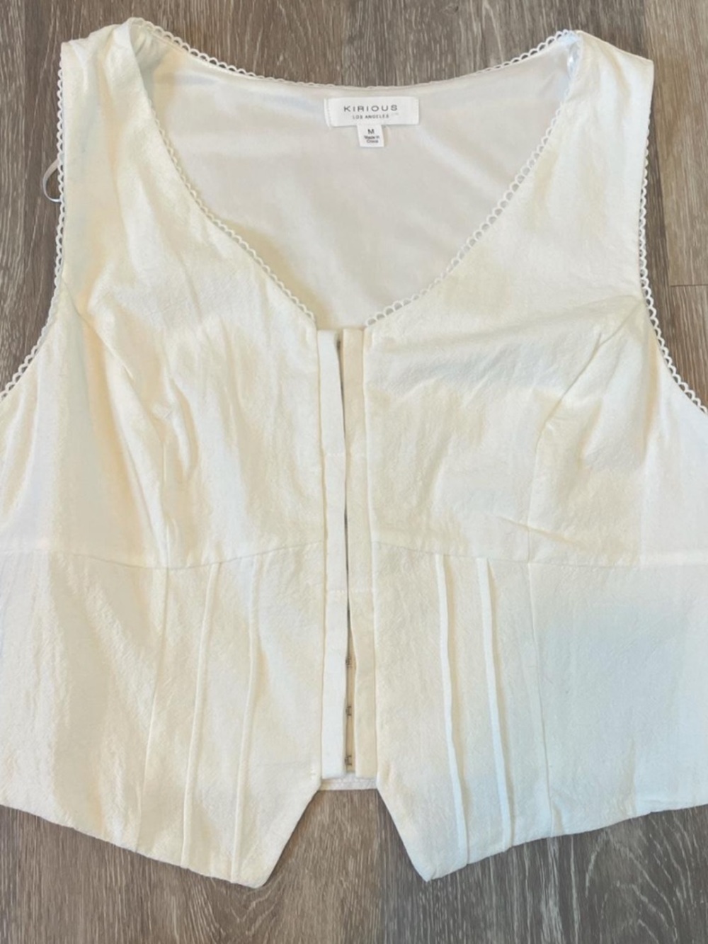 Kirious Crop Top Hook Eye Closure Vest